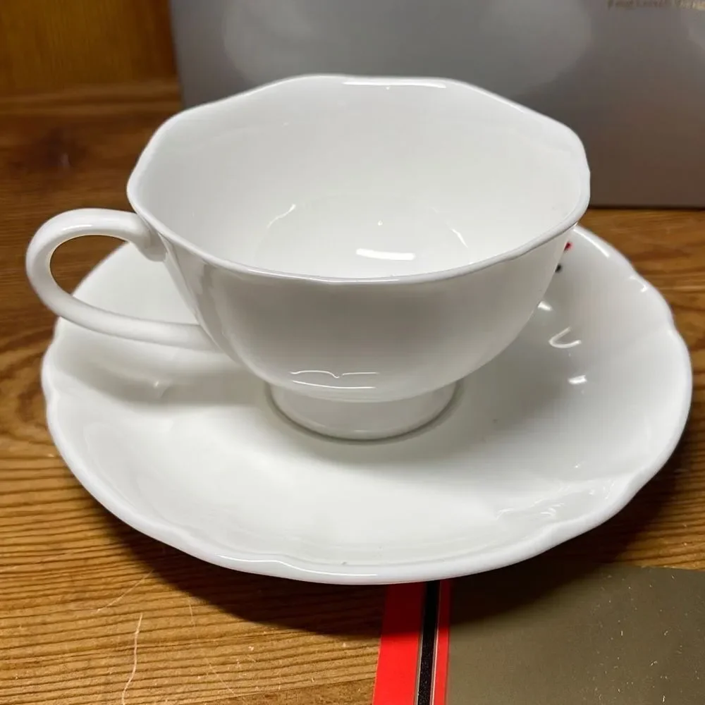 Hankook Fine Bone China‎ England Original Tech Tea Cup and Saucer Set